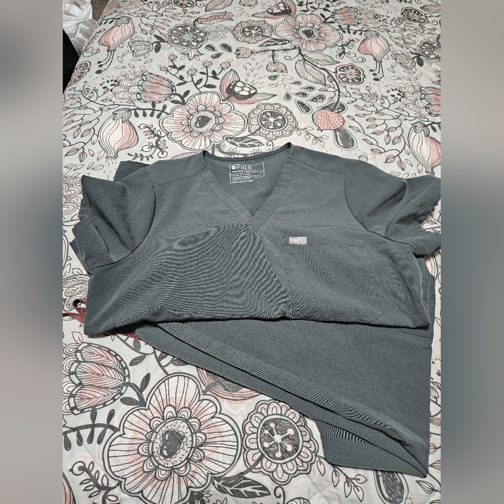 Fig GREENISH/BROWN large scrub set